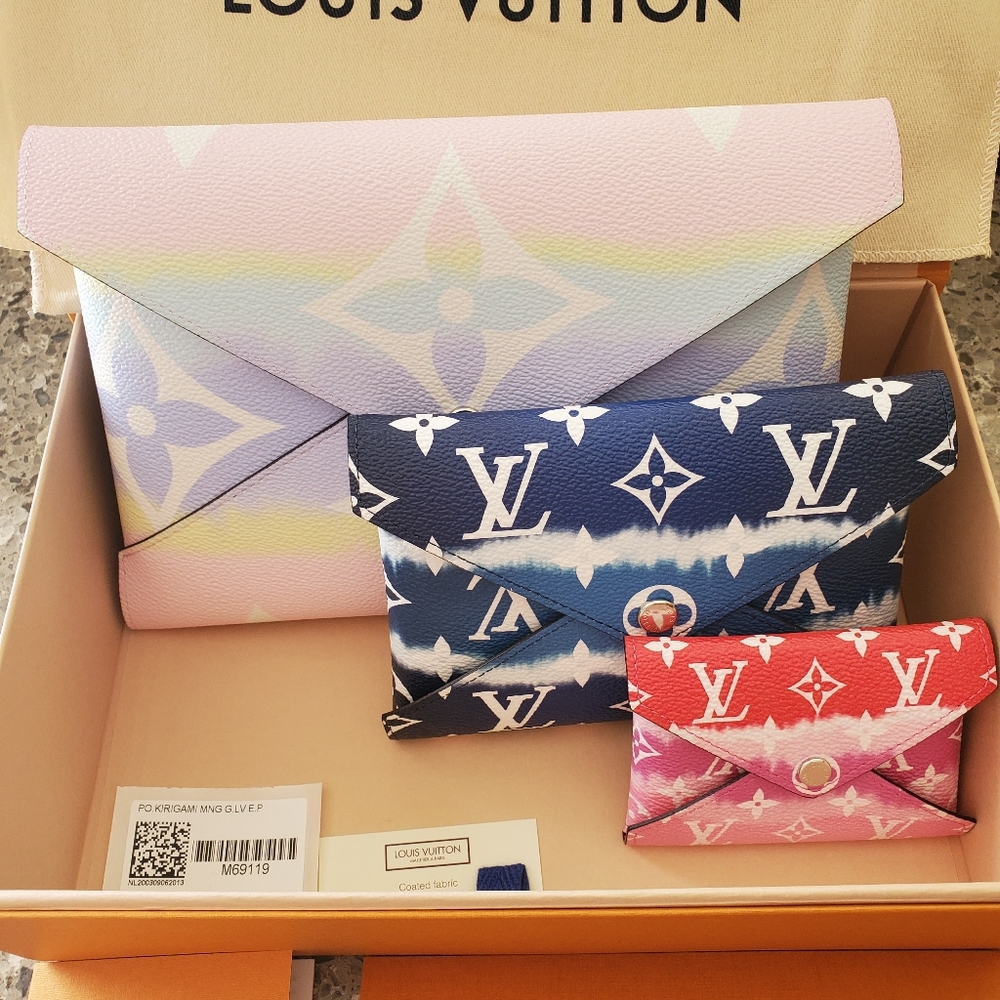 ❌SOLD❌LV Escale Karigami Pochette Set